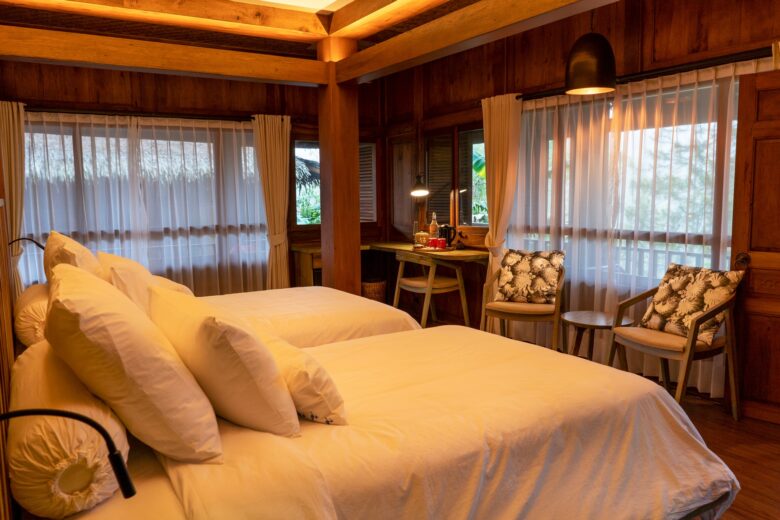 Deluxe Suite 4